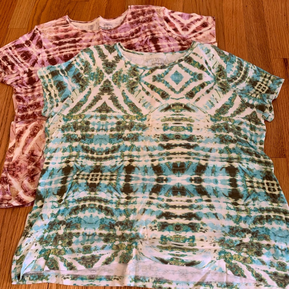 2 women’s St. John’s Bay Tie-dyed Tee’s size PL